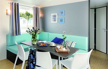 Best Holiday Hotel Grimaud Buitenkant foto