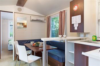 Best Holiday Hotel Grimaud Buitenkant foto